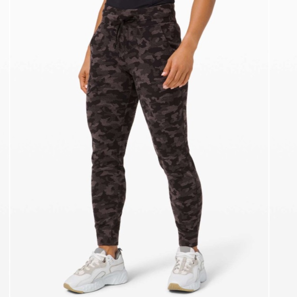 Lululemon Ready to Rulu Jogger in Heritage Camo Jacquard Black Lunar Rock